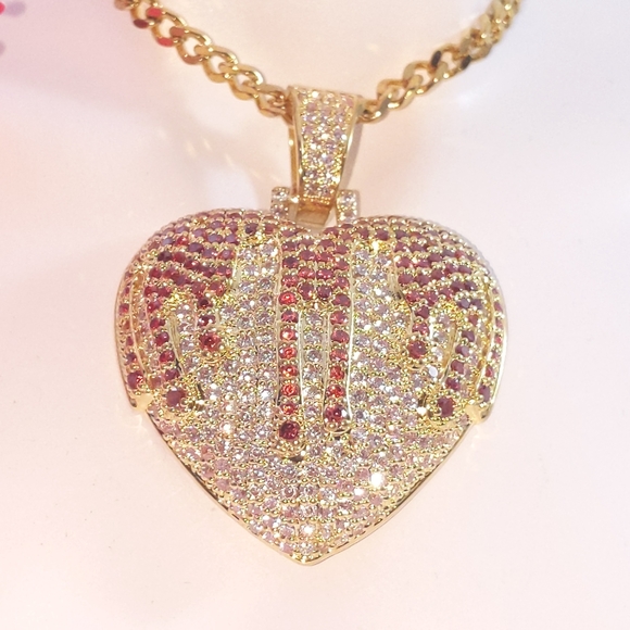 Other - 💚 Icy Bloody Heart + 24" Cuban Chain